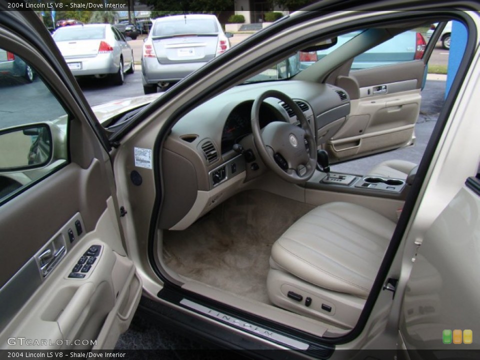 Shale/Dove Interior Photo for the 2004 Lincoln LS V8 #55280448