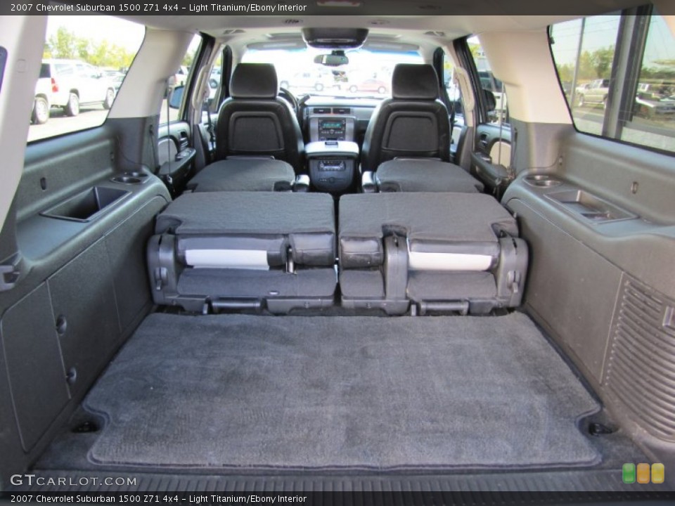 Light Titanium/Ebony Interior Trunk for the 2007 Chevrolet Suburban 1500 Z71 4x4 #55289440