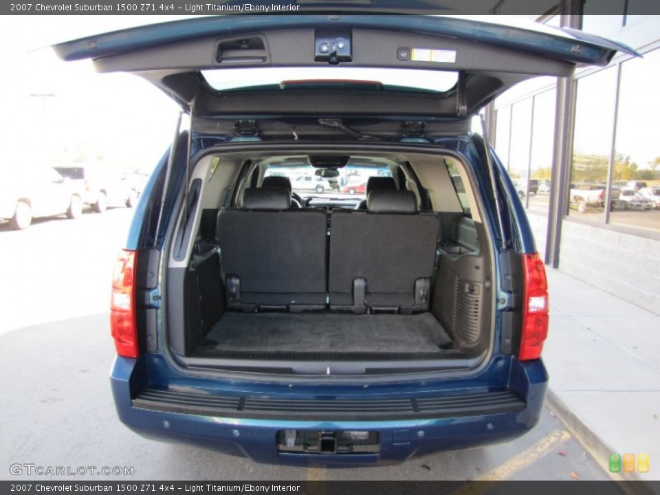 Light Titanium/Ebony Interior Trunk for the 2007 Chevrolet Suburban 1500 Z71 4x4 #55289458
