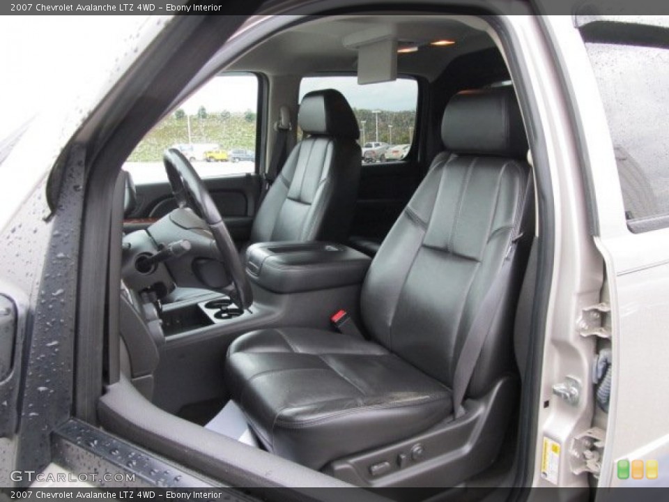 Ebony Interior Photo for the 2007 Chevrolet Avalanche LTZ 4WD #55300162