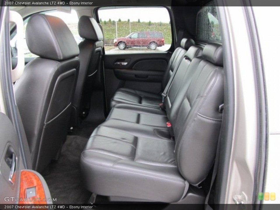 Ebony Interior Photo for the 2007 Chevrolet Avalanche LTZ 4WD #55300171