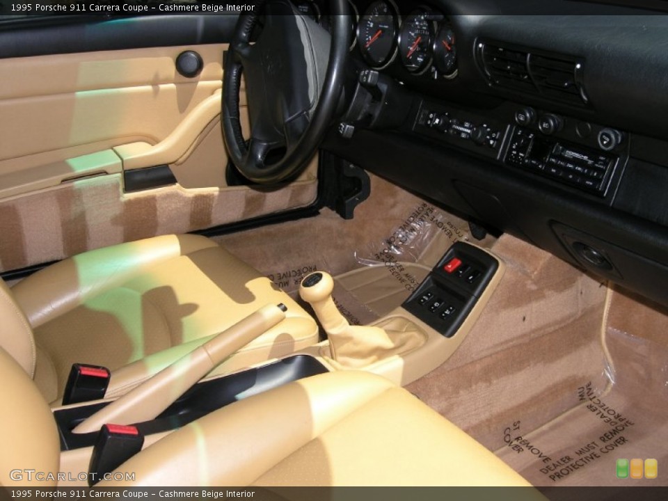 Cashmere Beige Interior Photo for the 1995 Porsche 911 Carrera Coupe #55301740