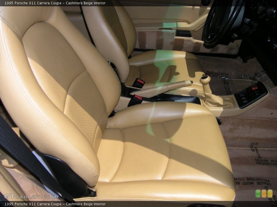 Cashmere Beige Interior Photo for the 1995 Porsche 911 Carrera Coupe #55301749