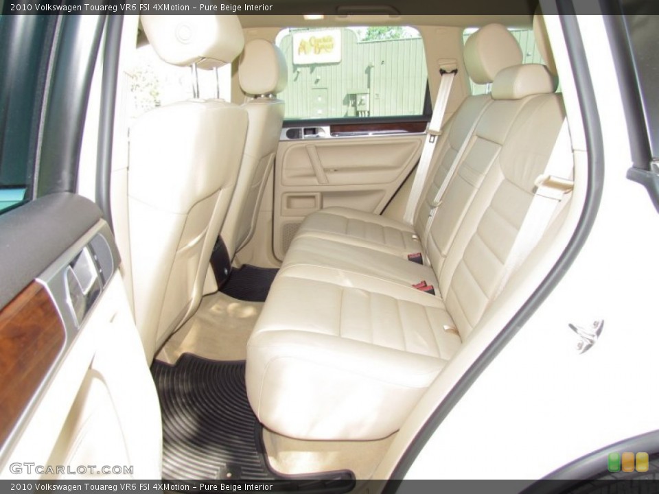 Pure Beige Interior Photo for the 2010 Volkswagen Touareg VR6 FSI 4XMotion #55309404