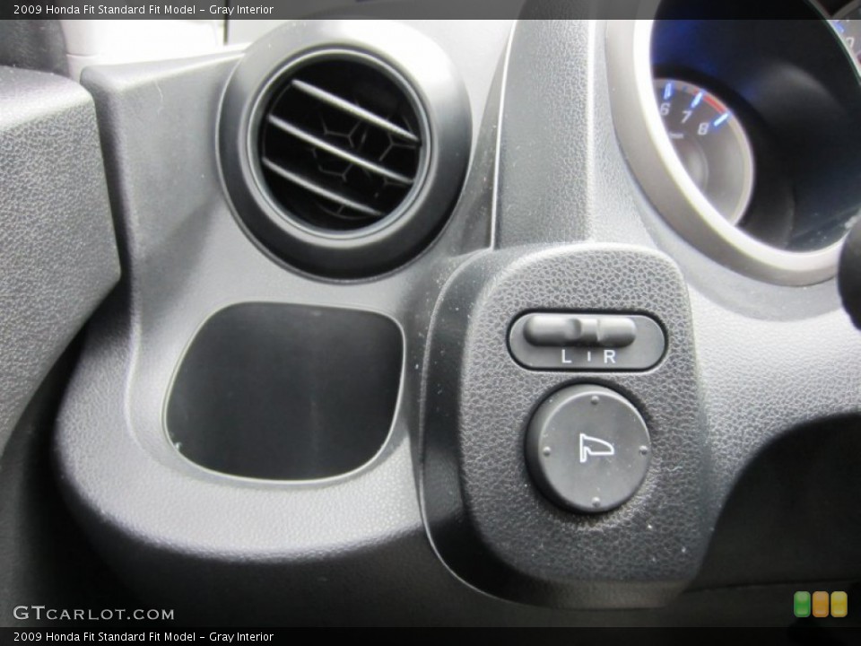 Gray Interior Controls for the 2009 Honda Fit  #55311565