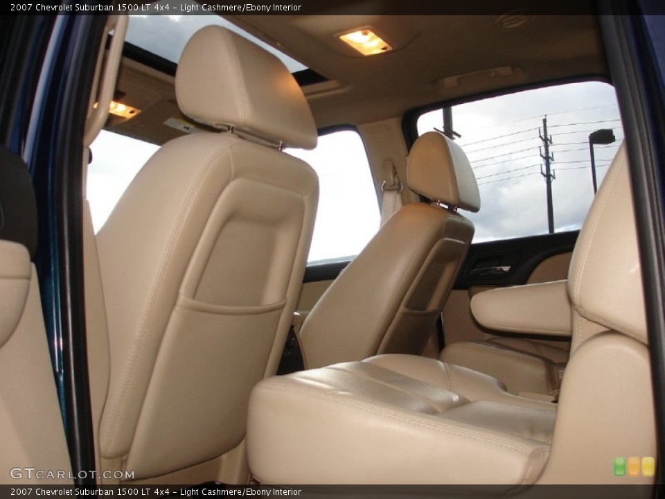 Light Cashmere/Ebony Interior Photo for the 2007 Chevrolet Suburban 1500 LT 4x4 #55313619