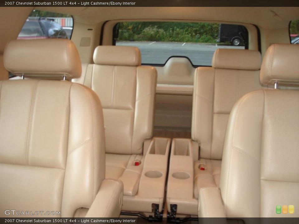 Light Cashmere/Ebony Interior Photo for the 2007 Chevrolet Suburban 1500 LT 4x4 #55313637
