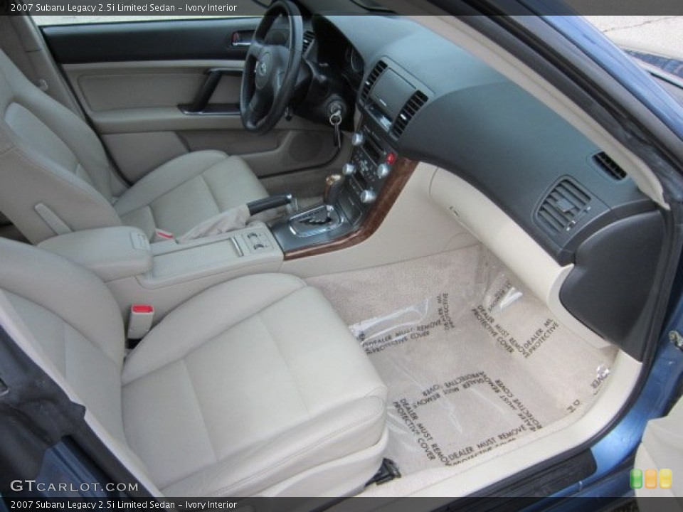 Ivory Interior Photo for the 2007 Subaru Legacy 2.5i Limited Sedan #55318984