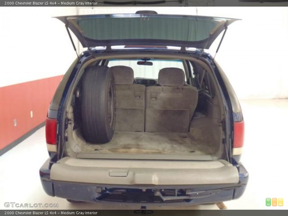 Medium Gray Interior Trunk for the 2000 Chevrolet Blazer LS 4x4 #55321071