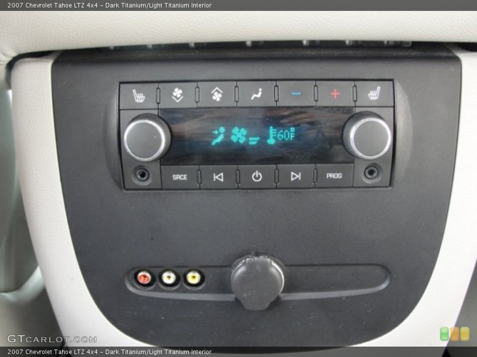 Dark Titanium/Light Titanium Interior Controls for the 2007 Chevrolet Tahoe LTZ 4x4 #55330042