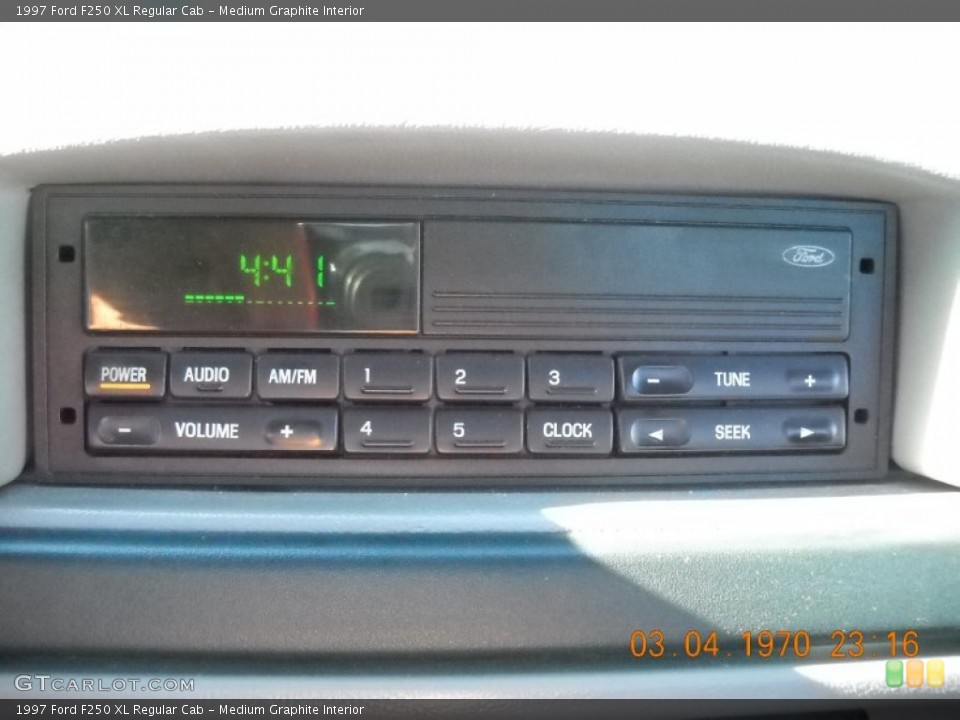 Medium Graphite Interior Controls for the 1997 Ford F250 XL Regular Cab #55330429