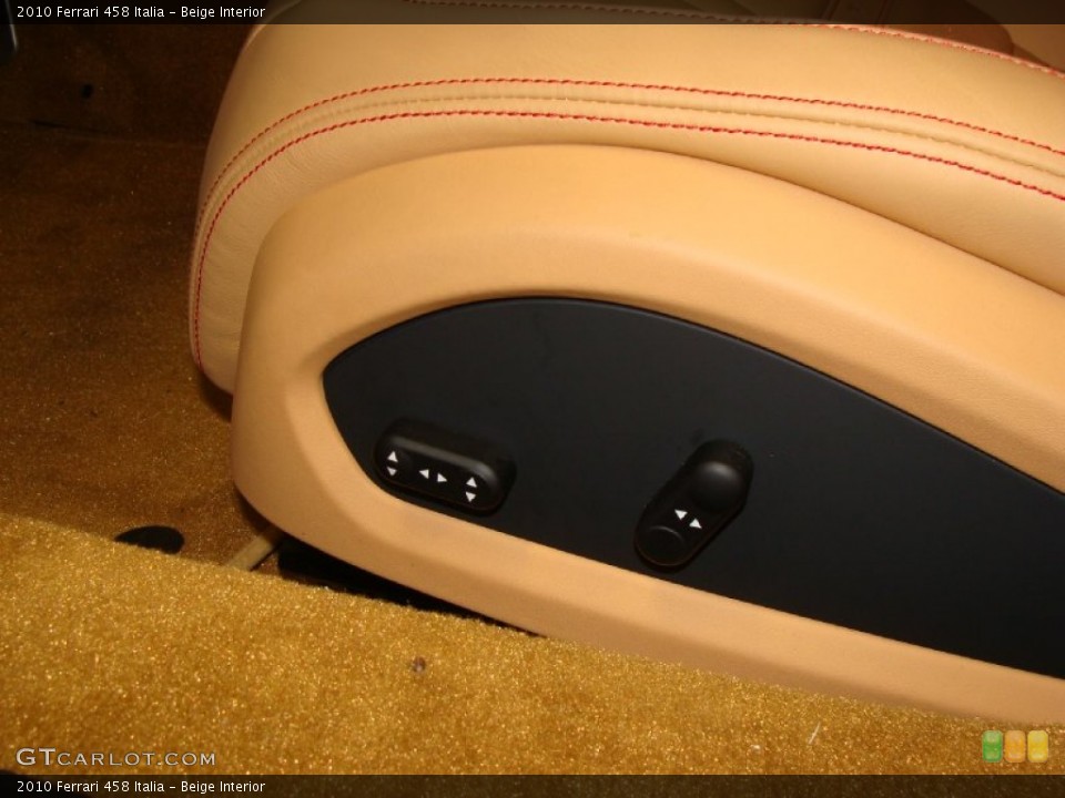 Beige Interior Controls for the 2010 Ferrari 458 Italia #55343957
