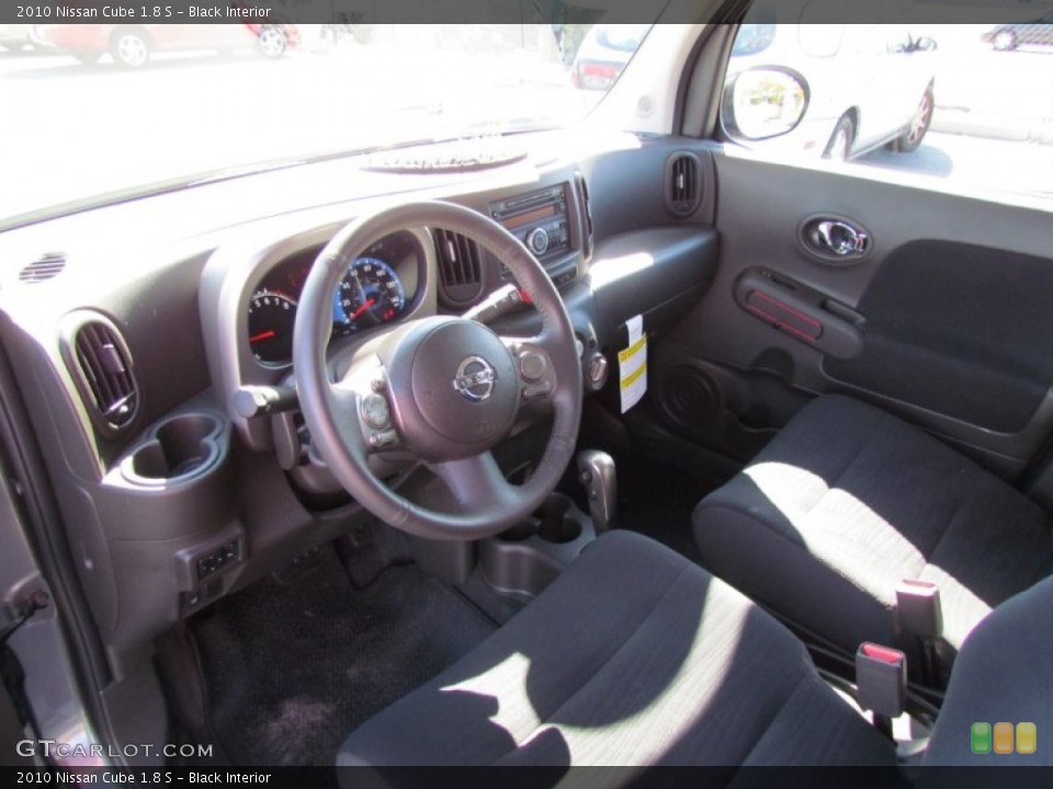 Black Interior Photo for the 2010 Nissan Cube 1.8 S #55344872