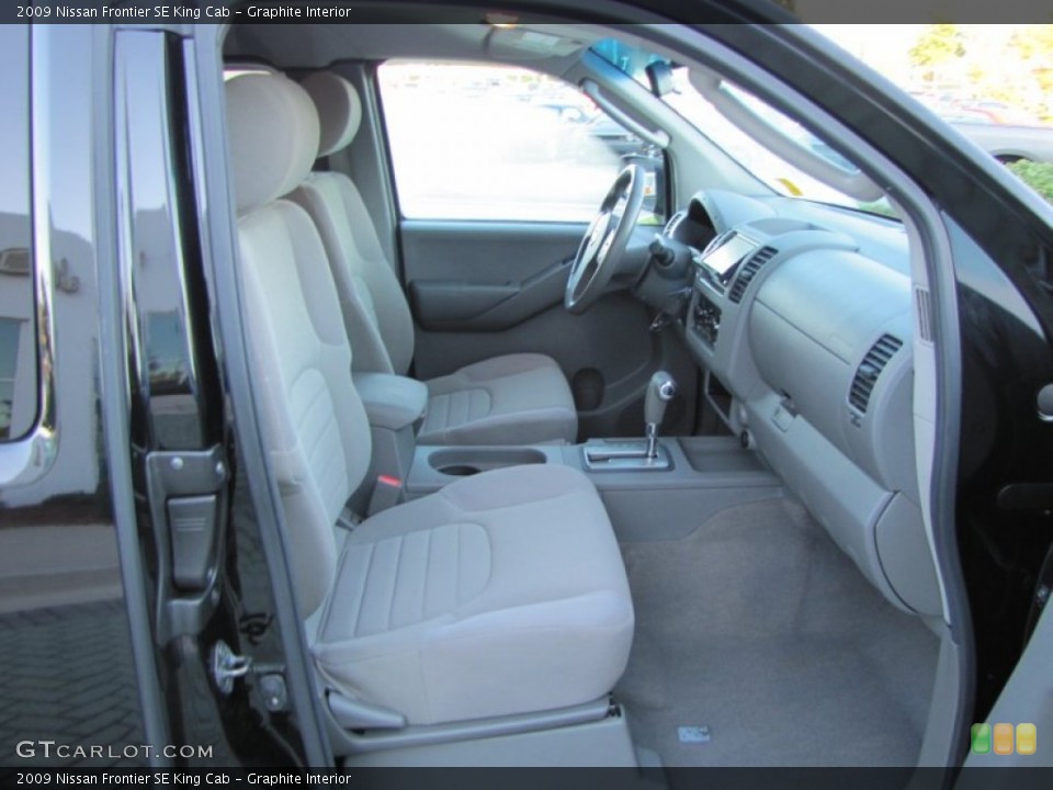 Graphite Interior Photo for the 2009 Nissan Frontier SE King Cab #55373109