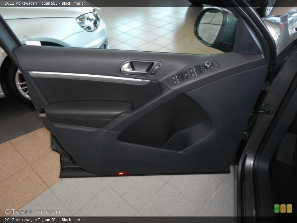 Black Interior Door Panel for the 2012 Volkswagen Tiguan SEL #55378809