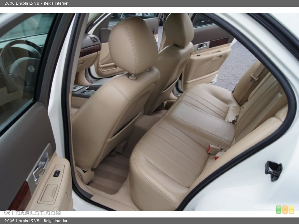 Beige Interior Photo for the 2006 Lincoln LS V8 #55403286