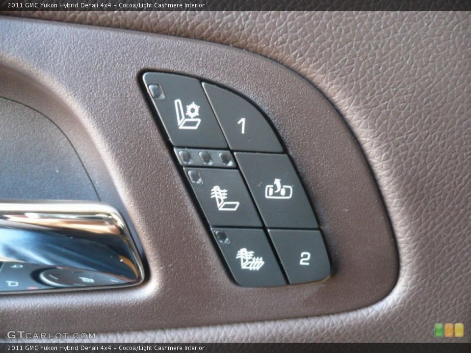 Cocoa/Light Cashmere Interior Controls for the 2011 GMC Yukon Hybrid Denali 4x4 #55406628