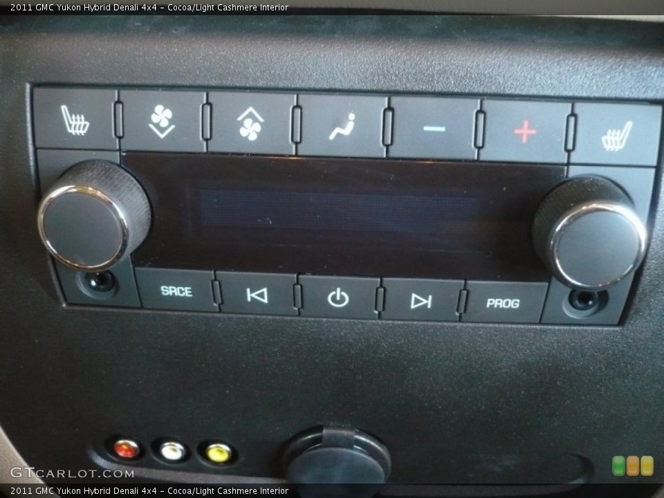 Cocoa/Light Cashmere Interior Controls for the 2011 GMC Yukon Hybrid Denali 4x4 #55406718