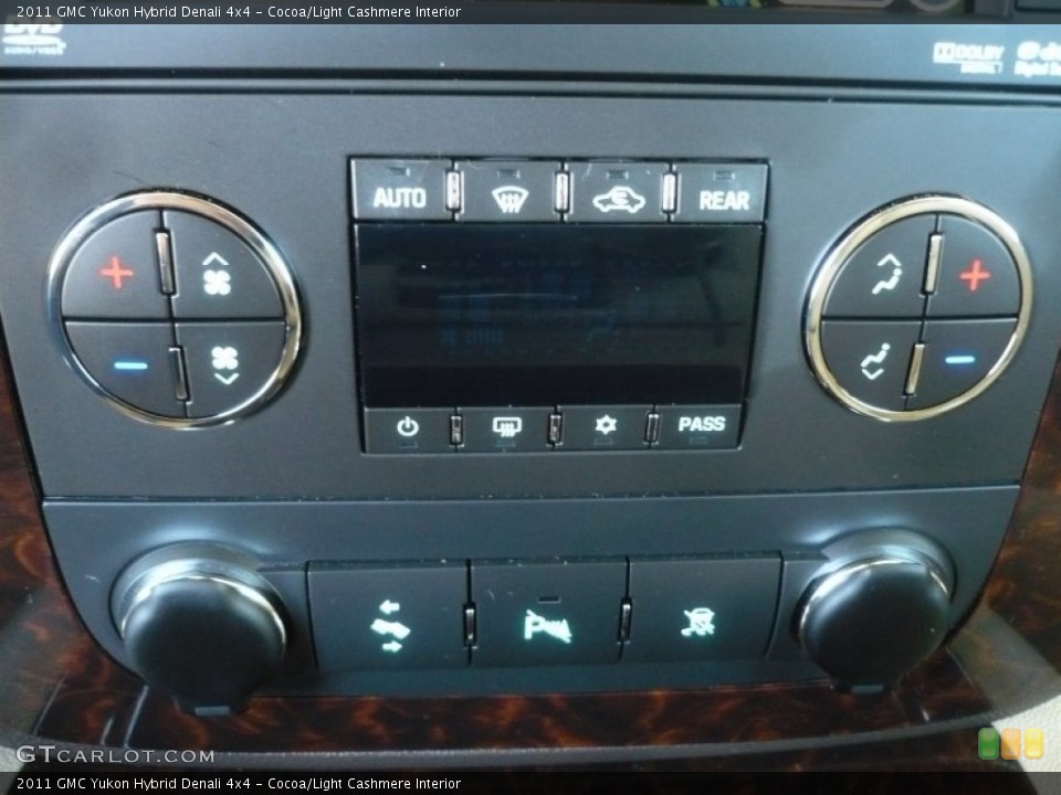 Cocoa/Light Cashmere Interior Controls for the 2011 GMC Yukon Hybrid Denali 4x4 #55406862