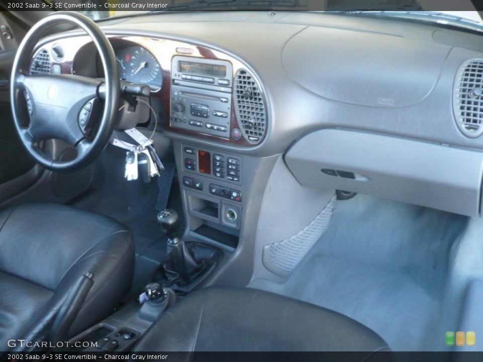 Charcoal Gray Interior Dashboard for the 2002 Saab 9-3 SE Convertible #55407735