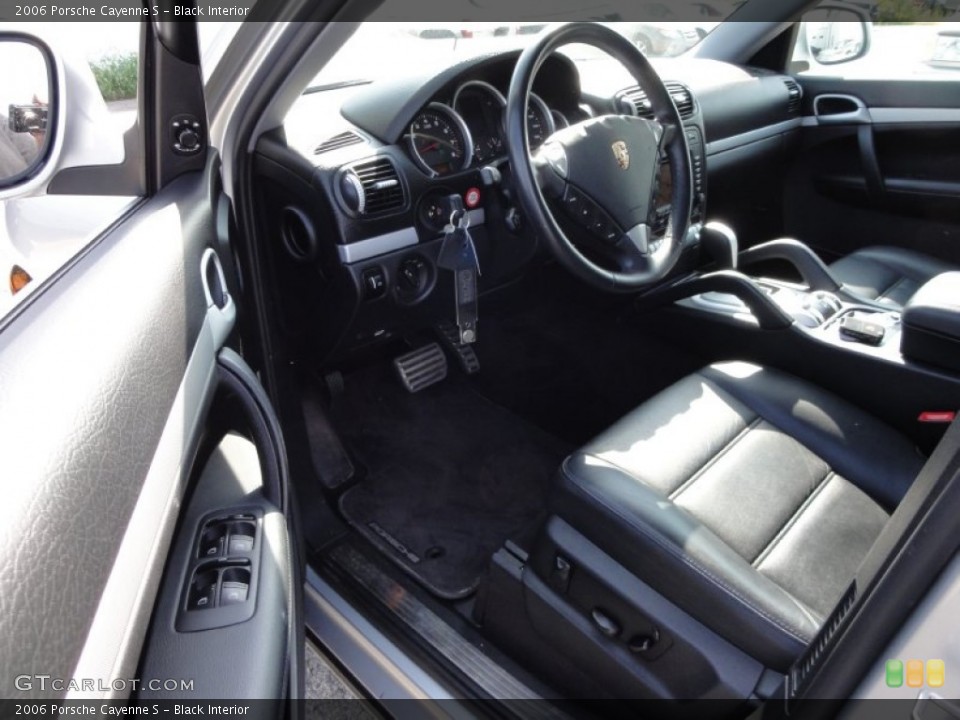 Black Interior Photo for the 2006 Porsche Cayenne S #55423827