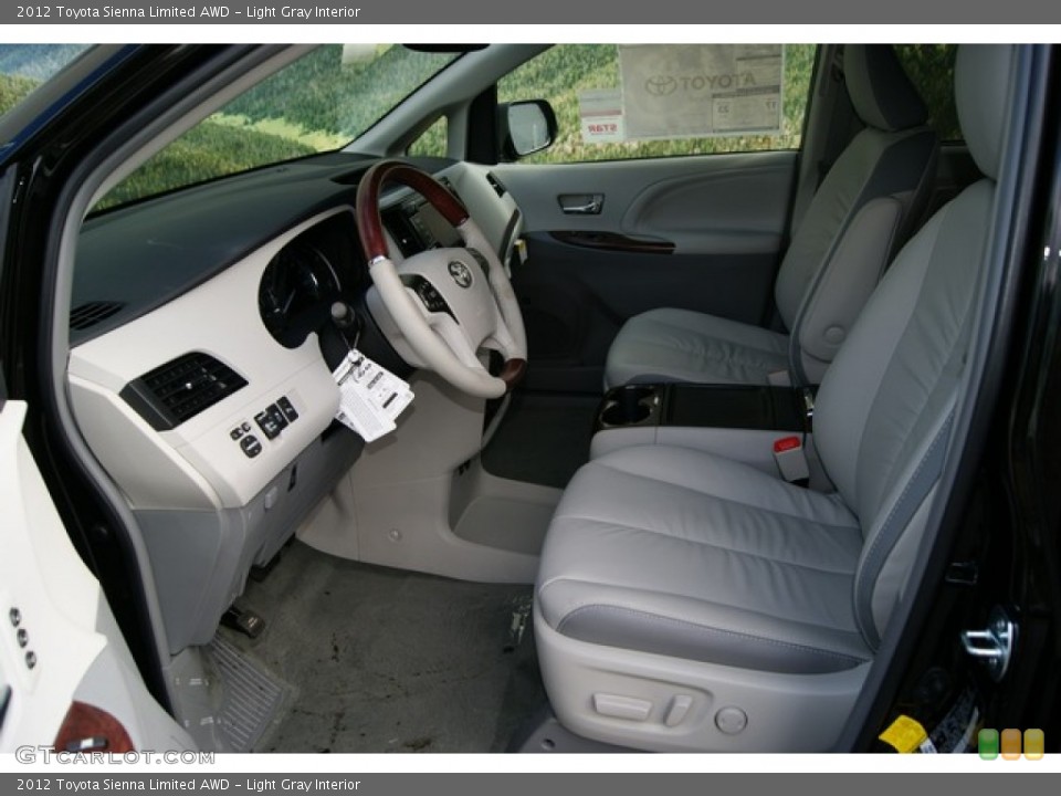 Light Gray Interior Photo for the 2012 Toyota Sienna Limited AWD #55427694