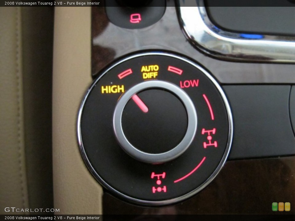 Pure Beige Interior Controls for the 2008 Volkswagen Touareg 2 V8 #55430034