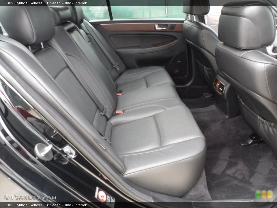 Black Interior Photo for the 2009 Hyundai Genesis 3.8 Sedan #55442089