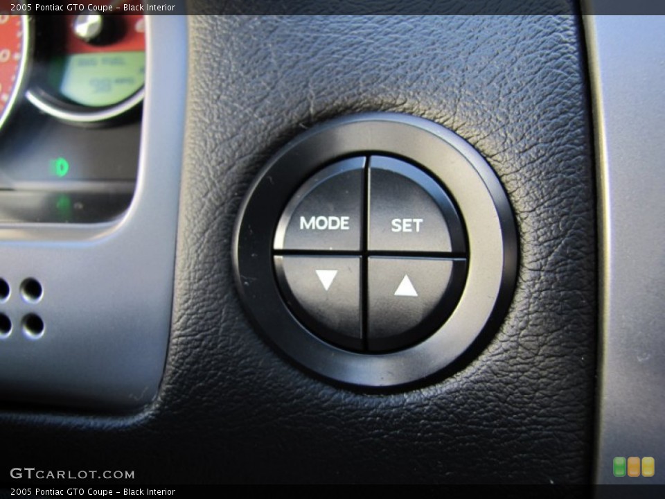 Black Interior Controls for the 2005 Pontiac GTO Coupe #55446908