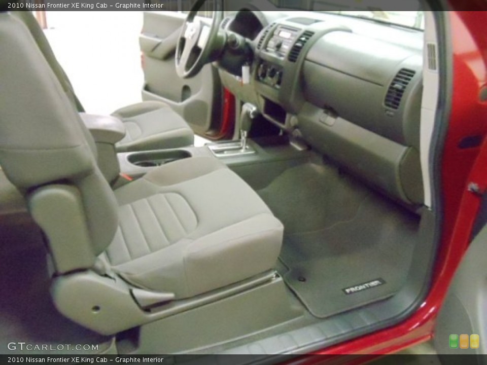 Graphite Interior Photo for the 2010 Nissan Frontier XE King Cab #55454993