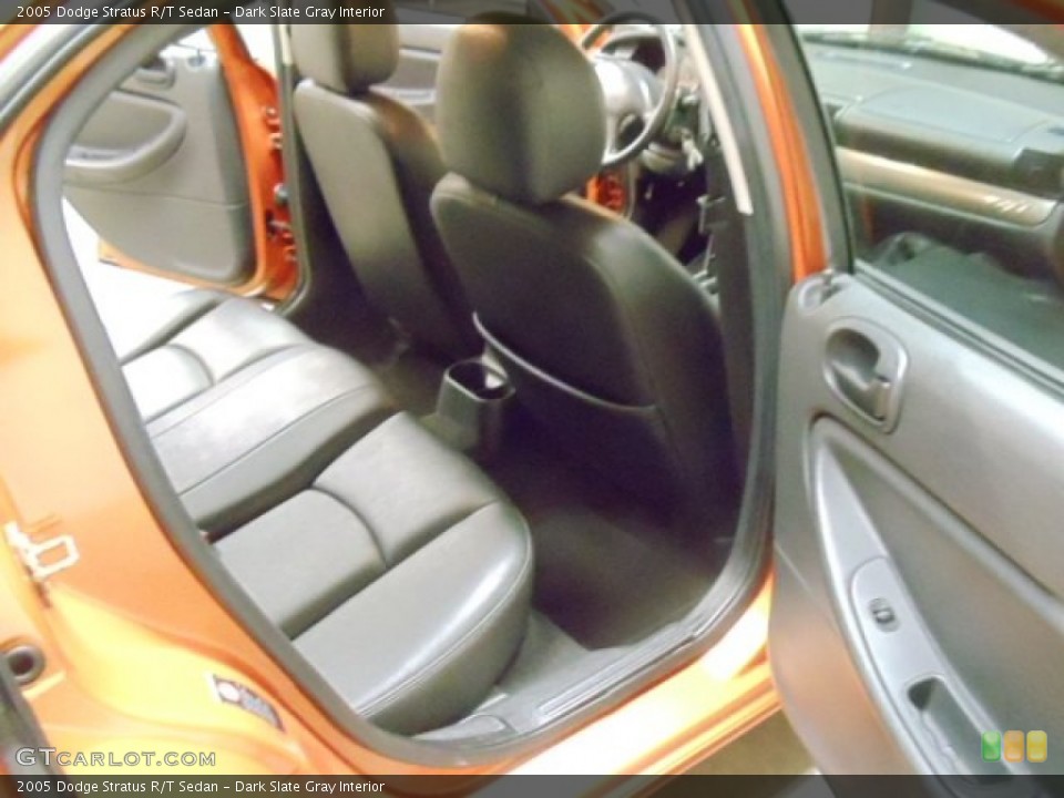 Dark Slate Gray Interior Photo for the 2005 Dodge Stratus R/T Sedan #55455194
