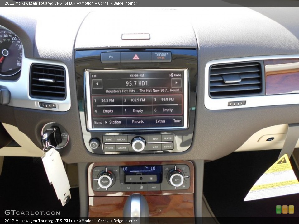 Cornsilk Beige Interior Controls for the 2012 Volkswagen Touareg VR6 FSI Lux 4XMotion #55456811