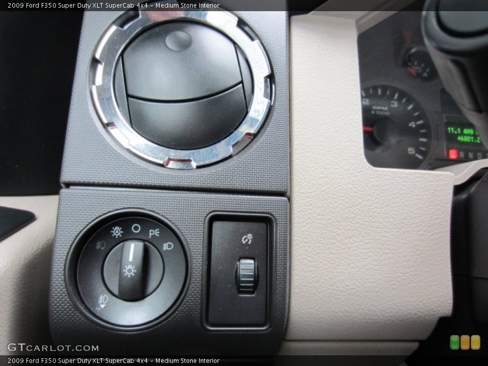 Medium Stone Interior Controls for the 2009 Ford F350 Super Duty XLT SuperCab 4x4 #55460658