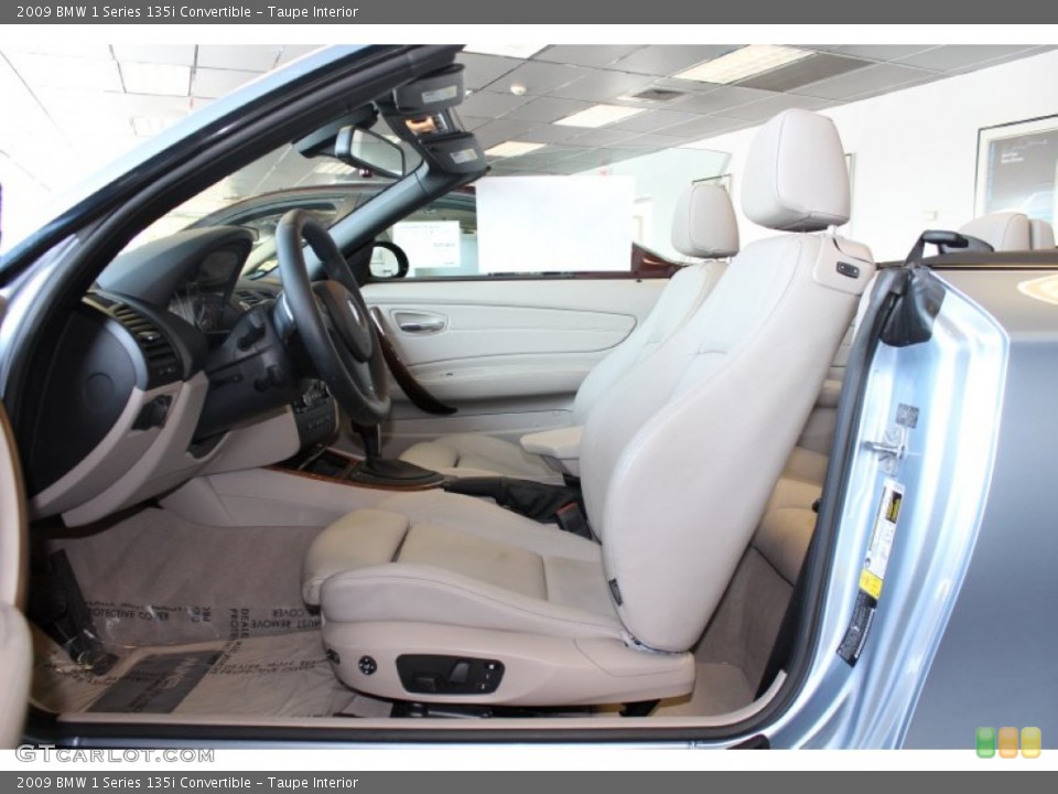 Taupe Interior Photo for the 2009 BMW 1 Series 135i Convertible #55469408