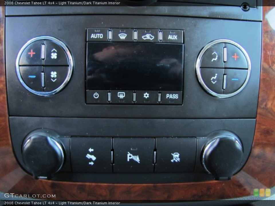 Light Titanium/Dark Titanium Interior Controls for the 2008 Chevrolet Tahoe LT 4x4 #55476737