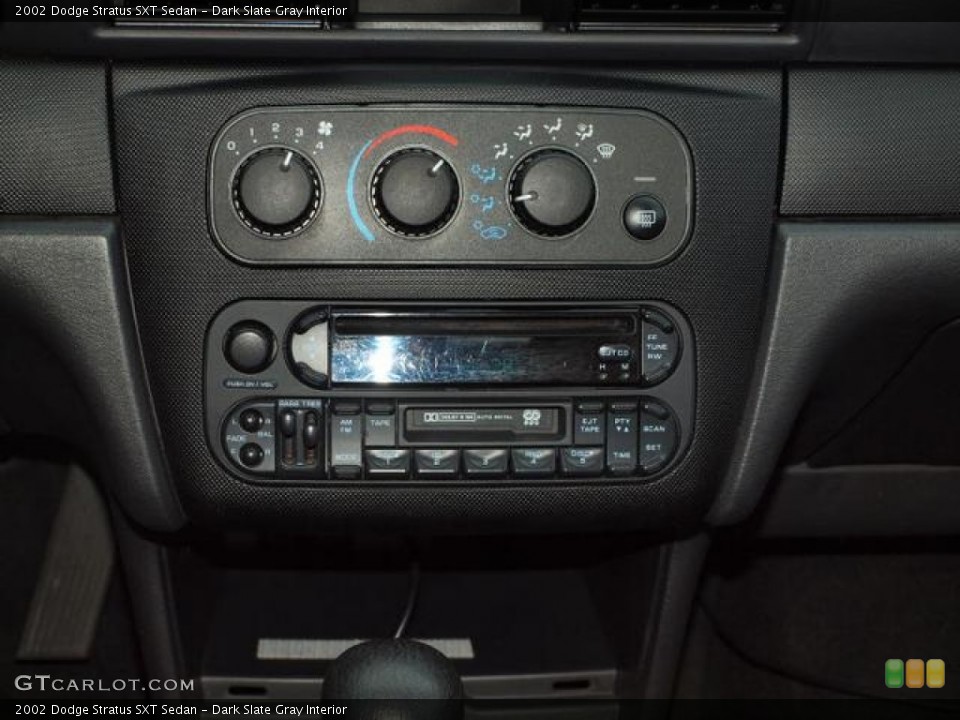 Dark Slate Gray Interior Controls for the 2002 Dodge Stratus SXT Sedan #55478126