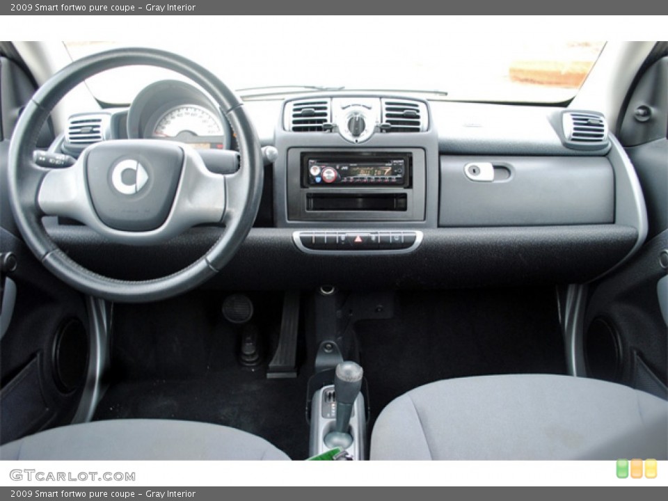 Gray Interior Dashboard for the 2009 Smart fortwo pure coupe #55486139