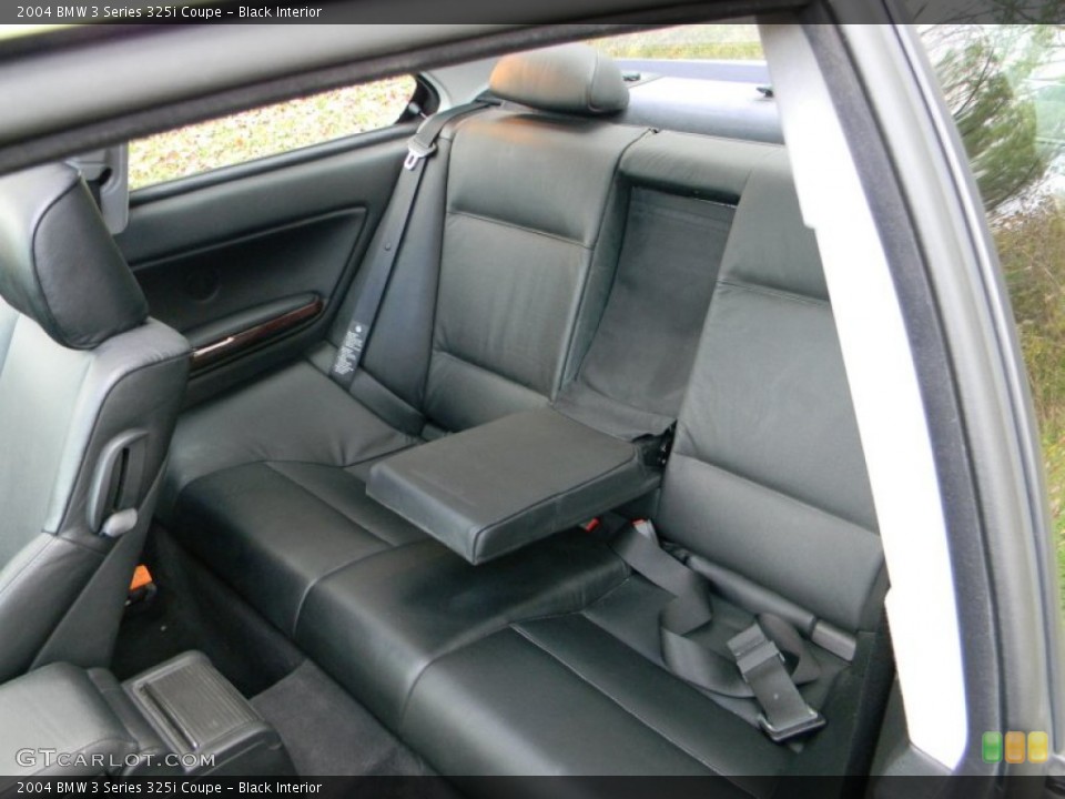 Black Interior Photo for the 2004 BMW 3 Series 325i Coupe #55488708
