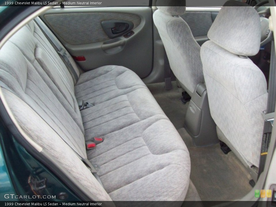 Medium Neutral Interior Photo for the 1999 Chevrolet Malibu LS Sedan #55491455