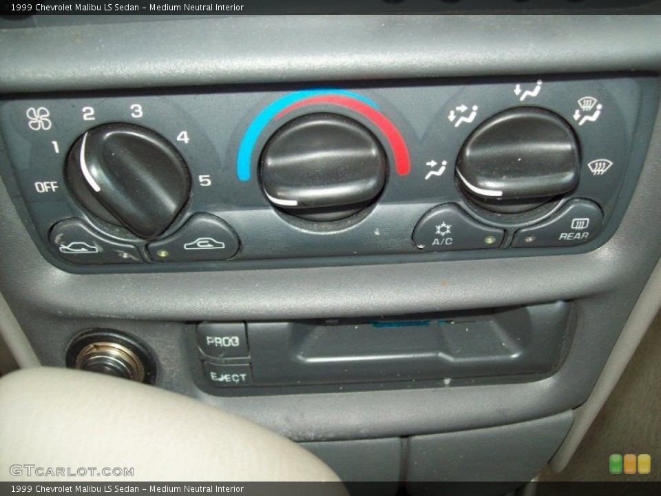 Medium Neutral Interior Controls for the 1999 Chevrolet Malibu LS Sedan #55491469