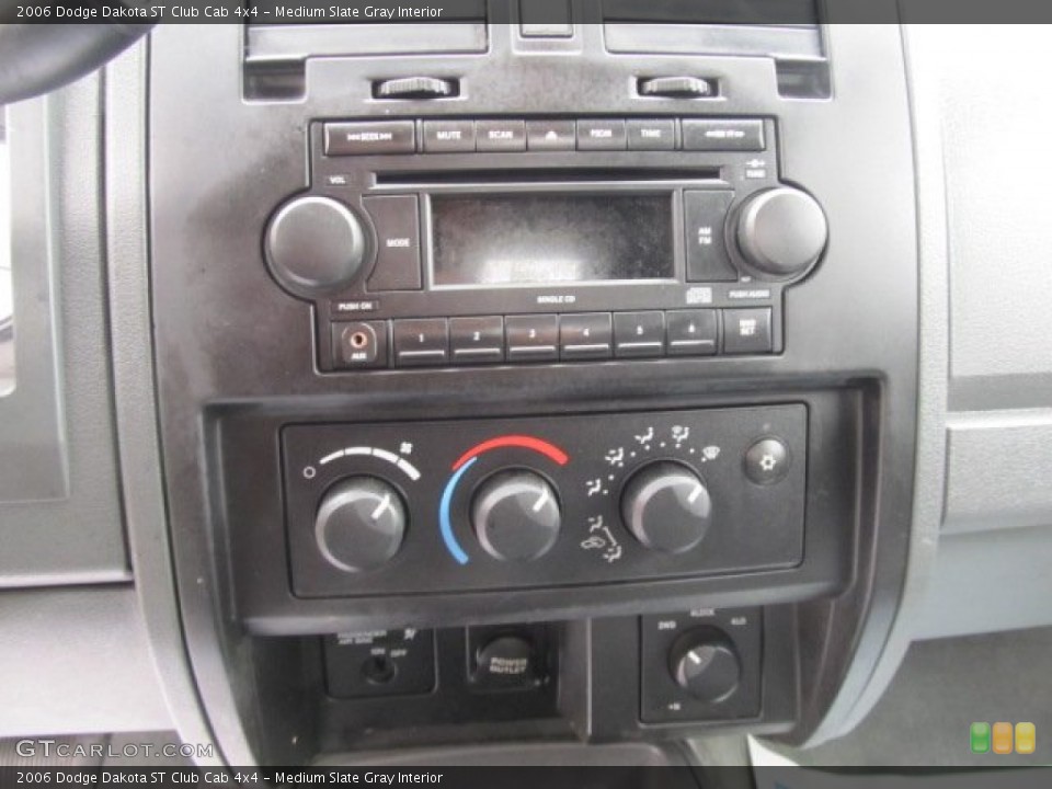 Medium Slate Gray Interior Controls for the 2006 Dodge Dakota ST Club Cab 4x4 #55495769