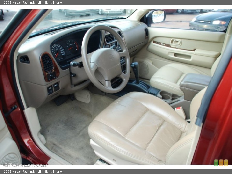 Blond Interior Photo for the 1998 Nissan Pathfinder LE #55499669