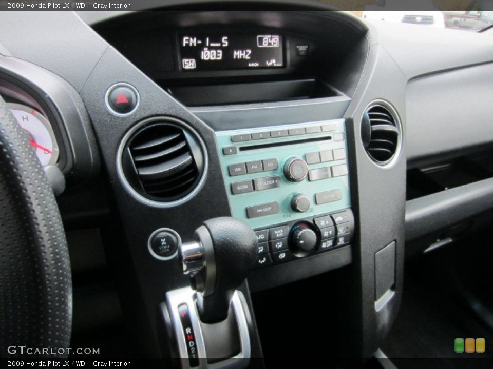 Gray Interior Controls for the 2009 Honda Pilot LX 4WD #55509578