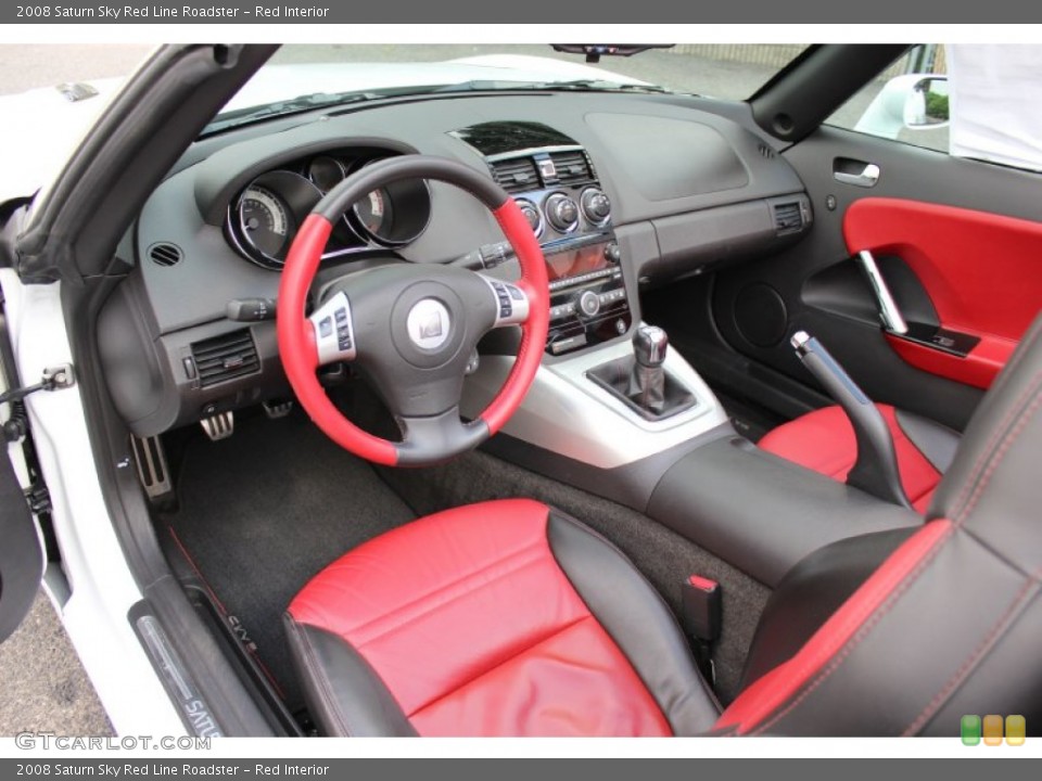Red Interior Photo for the 2008 Saturn Sky Red Line Roadster #55509938