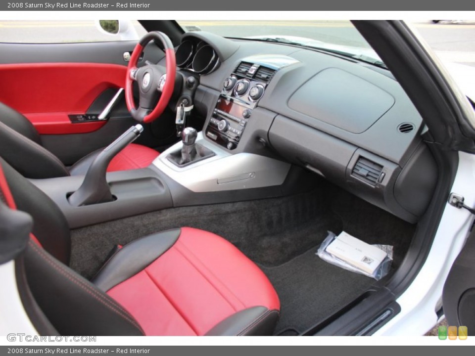 Red Interior Photo for the 2008 Saturn Sky Red Line Roadster #55510058