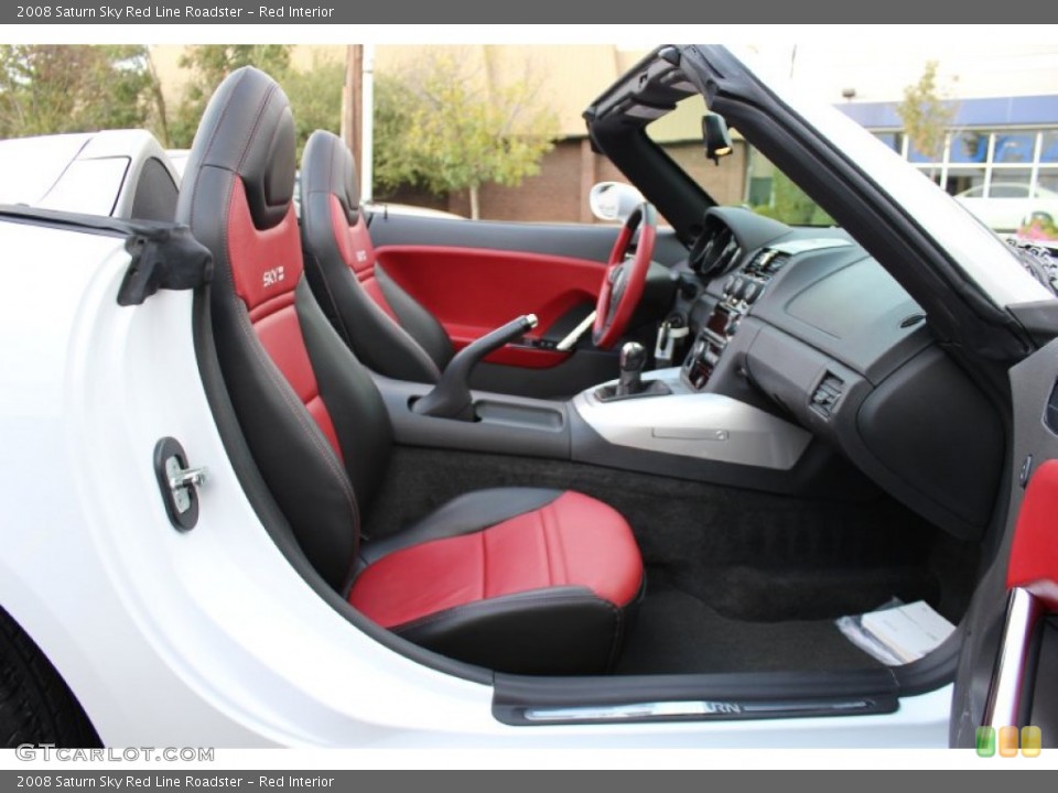Red Interior Photo for the 2008 Saturn Sky Red Line Roadster #55510067