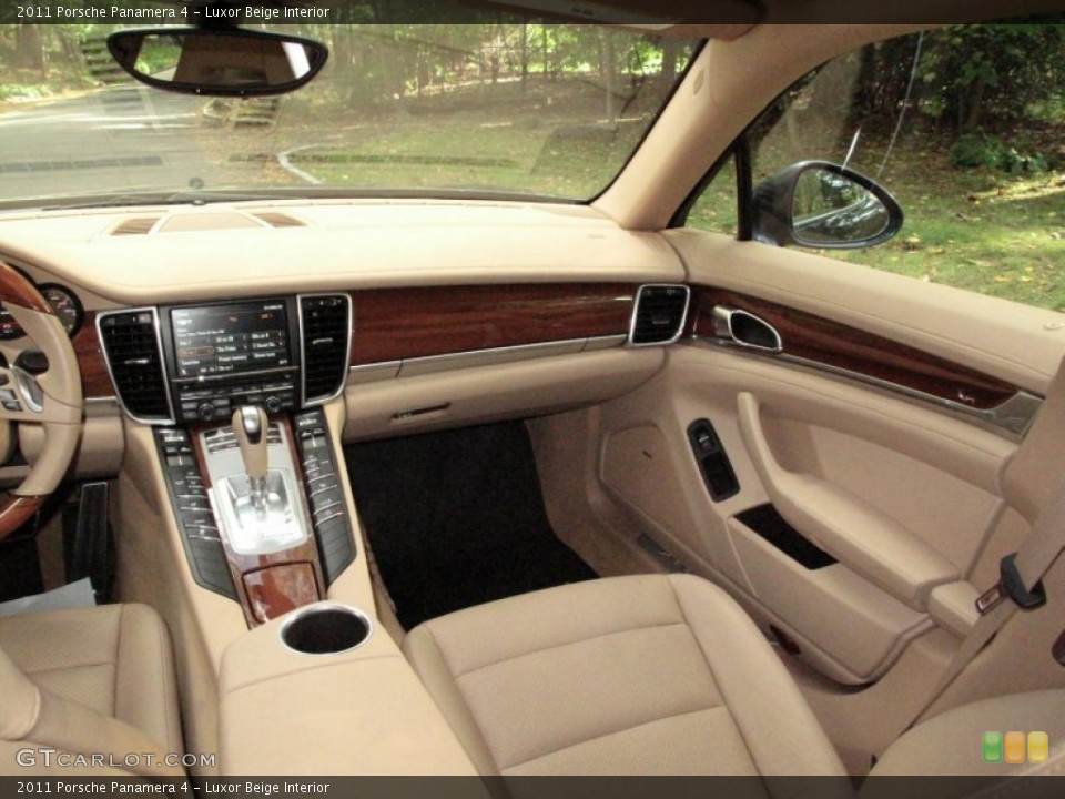 Luxor Beige Interior Photo for the 2011 Porsche Panamera 4 #55511016