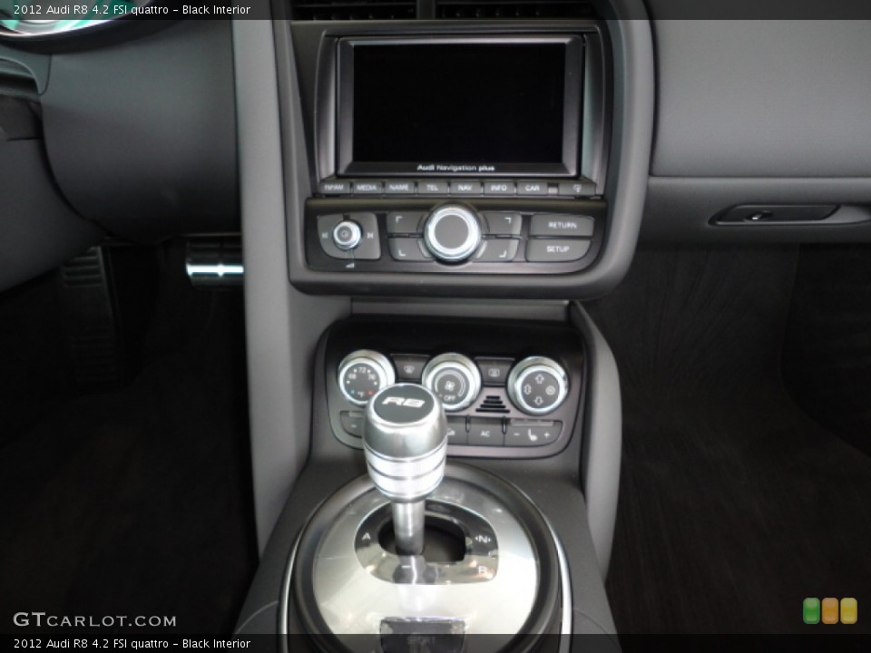 Black Interior Controls for the 2012 Audi R8 4.2 FSI quattro #55520468