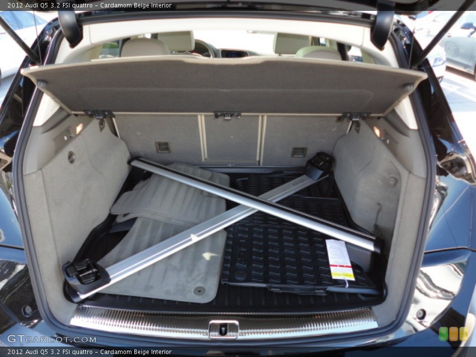 Cardamom Beige Interior Trunk for the 2012 Audi Q5 3.2 FSI quattro #55520780