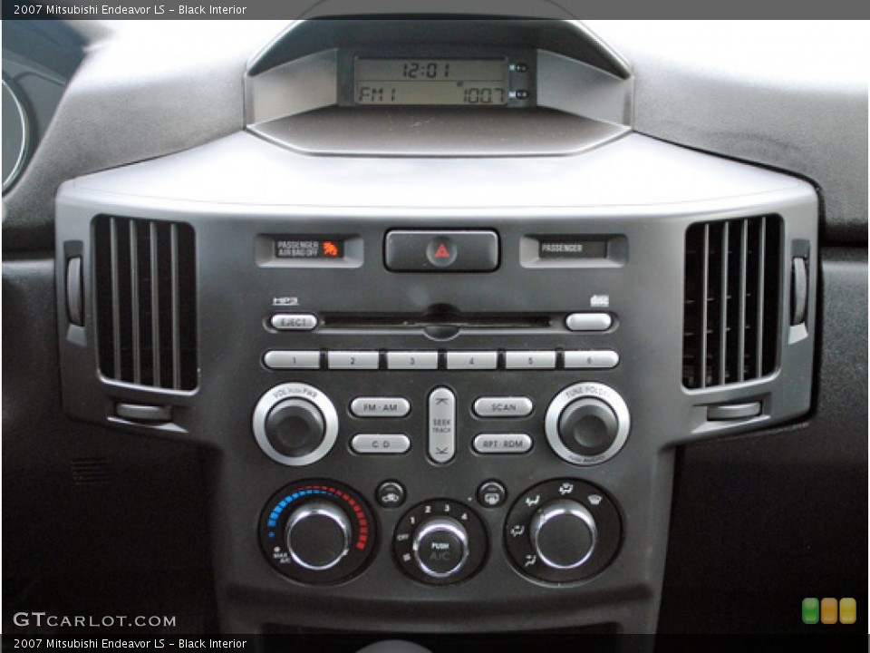 Black Interior Controls for the 2007 Mitsubishi Endeavor LS #55530366